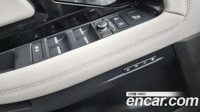Land Rover Range Rover Evoque 2022 — Photo 32/34