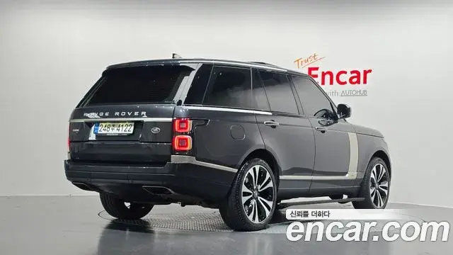 Land Rover Range Rover 2021 — ფოტო 6/33