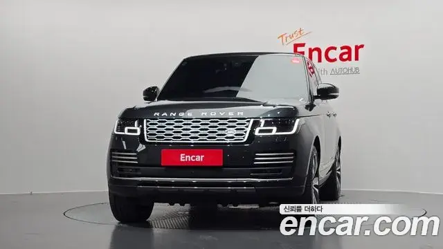 Land Rover Range Rover 2021 — ფოტო 20/33