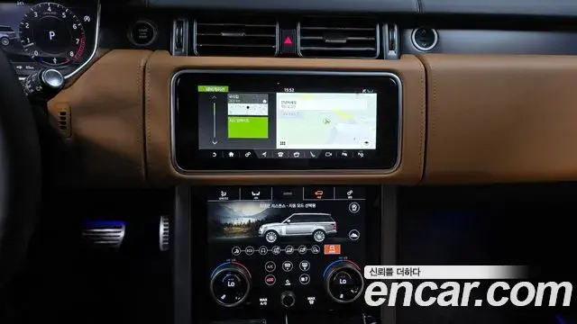 Land Rover Range Rover 2021 — ფოტო 23/33