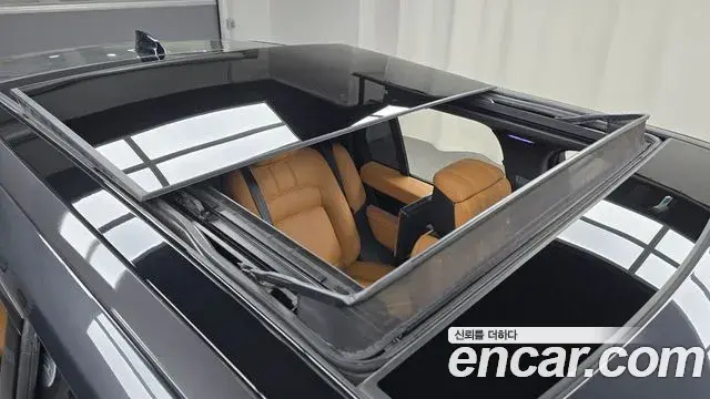 Land Rover Range Rover 2021 — ფოტო 31/33