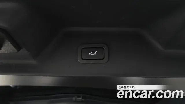 Land Rover Range Rover 2021 — ფოტო 15/33