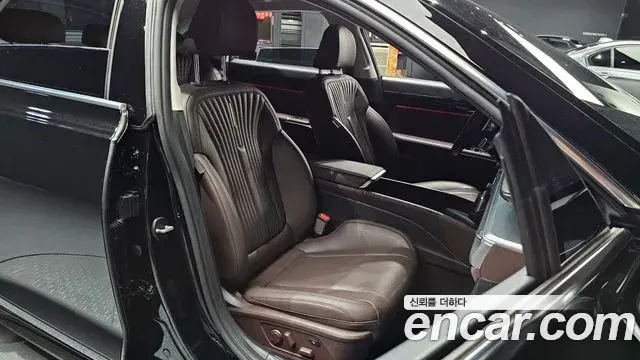 Hyundai Grandeur Hybrid 2023 — ფოტო 20/34