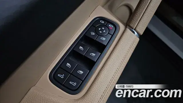 Porsche Cayenne 2022 — Фото 18/20