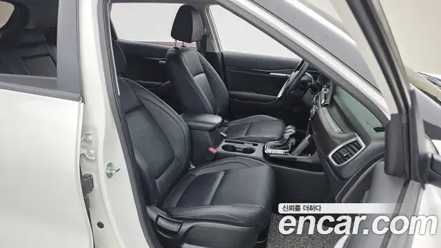 Kia Seltos 2020 — Şəkil 10/20