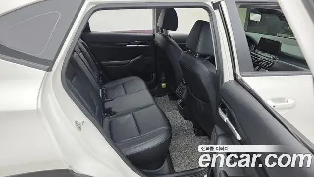Kia Seltos 2020 — Şəkil 8/20