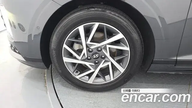 Hyundai Grandeur Hybrid 2023 — Photo 16/20