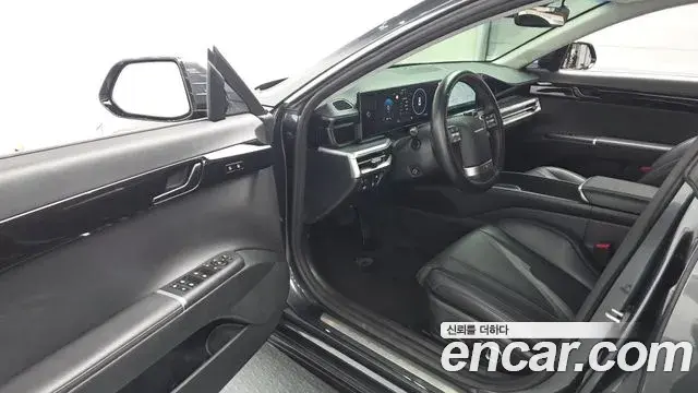 Hyundai Grandeur Hybrid 2023 — Photo 11/20