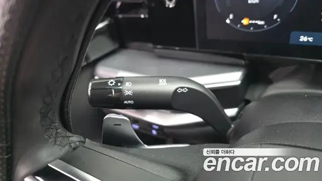Hyundai Grandeur Hybrid 2023 — Photo 10/20
