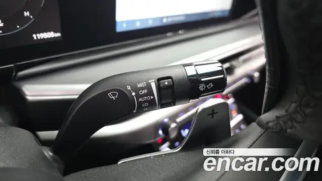 Hyundai Grandeur Hybrid 2023 — Photo 7/20