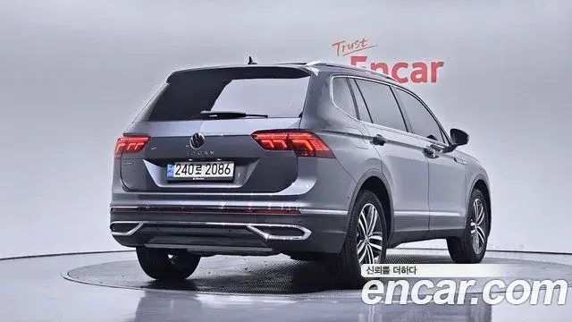 Volkswagen Tiguan Allspace 2023 — Şəkil 2/31