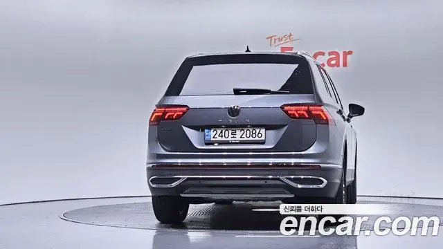 Volkswagen Tiguan Allspace 2023 — Şəkil 12/31