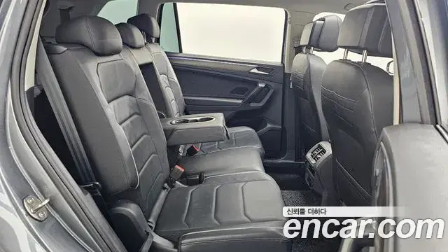 Volkswagen Tiguan Allspace 2023 — Şəkil 18/31