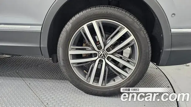 Volkswagen Tiguan Allspace 2023 — Şəkil 26/31