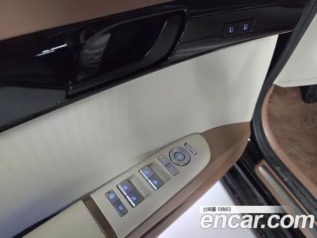 Hyundai Grandeur Hybrid 2025 — ფოტო 17/20