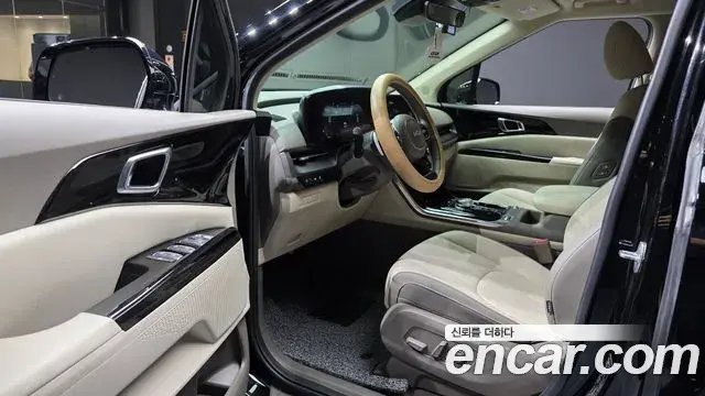 Kia Carnival 2022 — Фото 10/20