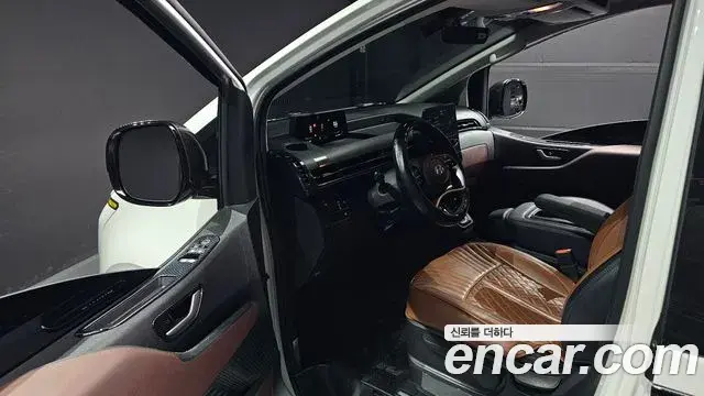 Hyundai Staria 2024 — Şəkil 2/33