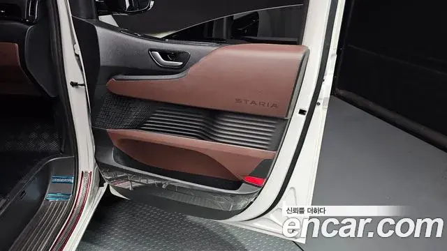 Hyundai Staria 2024 — Şəkil 24/33