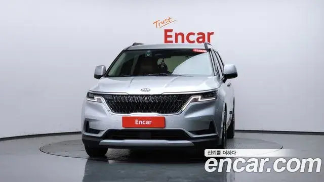 Kia Carnival 2021 — Photo 7/35