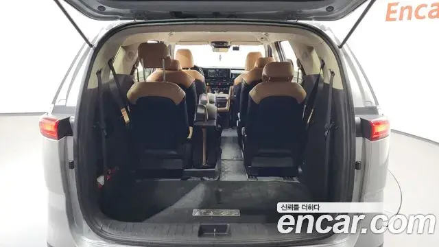 Kia Carnival 2021 — Photo 35/35