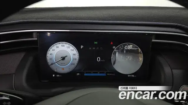 Hyundai Tucson Hybrid 2023 — Şəkil 28/35