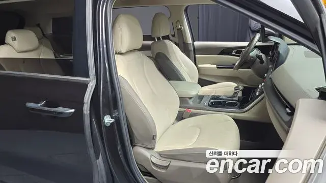 Kia Carnival 2021 — Photo 11/20