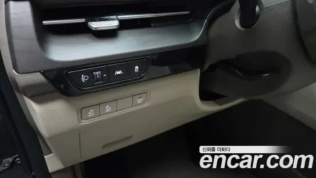 Kia Carnival 2021 — Photo 14/20