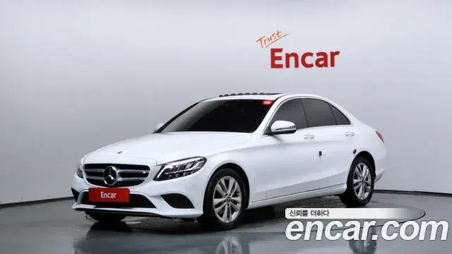 Mercedes-Benz C-Class 2019 — Photo 18/30