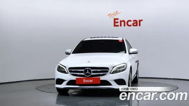 Mercedes-Benz C-Class 2019 — Photo 26/30