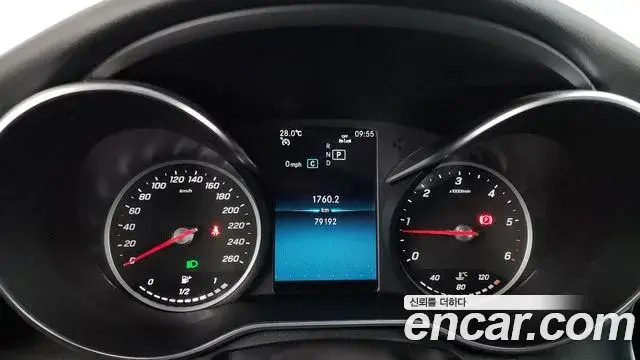Mercedes-Benz C-Class 2019 — Photo 4/30