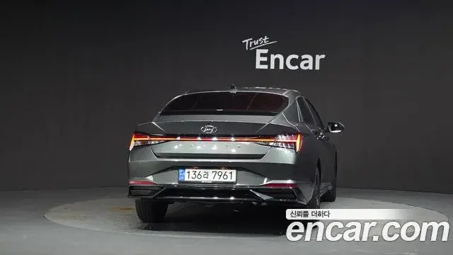 Hyundai The New Avante Hybrid 2022 — ფოტო 12/36