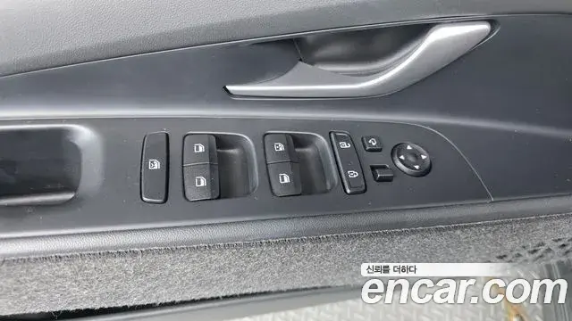 Hyundai The New Avante Hybrid 2022 — ფოტო 31/36