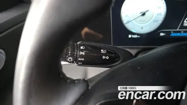 Hyundai The New Avante Hybrid 2022 — ფოტო 26/36