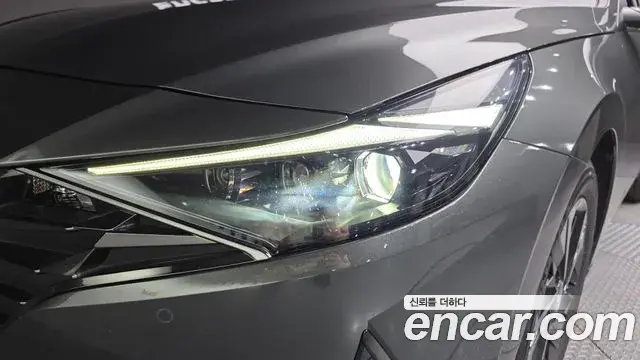 Hyundai The New Avante Hybrid 2022 — ფოტო 1/36