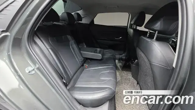 Hyundai The New Avante Hybrid 2022 — ფოტო 20/36