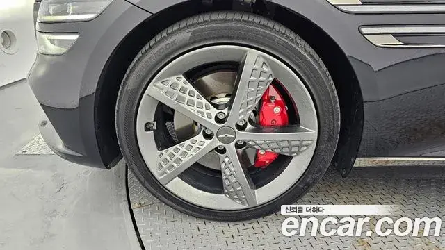 Genesis G80 2023 — ფოტო 29/34
