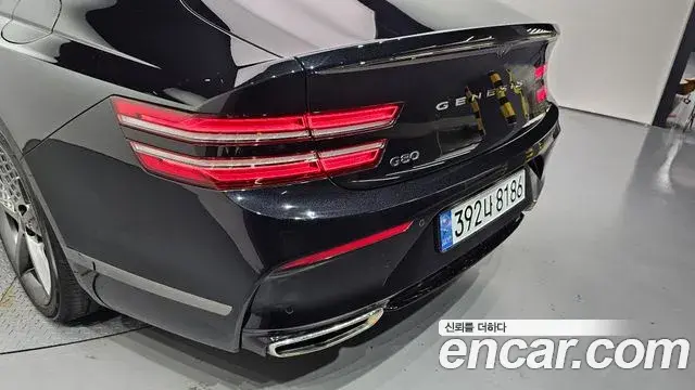 Genesis G80 2023 — ფოტო 28/34