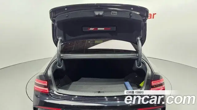 Genesis G80 2023 — ფოტო 16/34