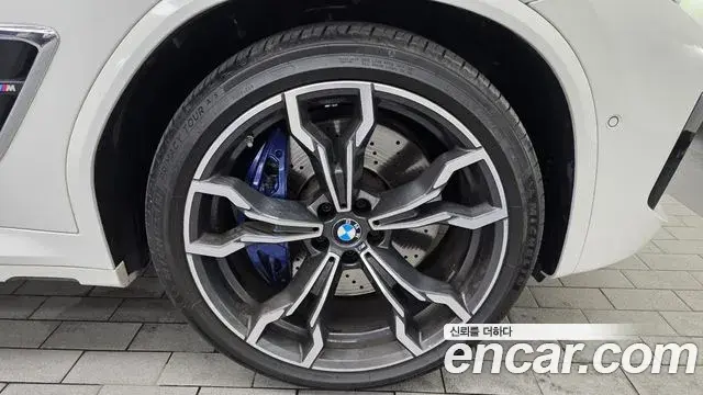 BMW X4M 2020 — Şəkil 22/32