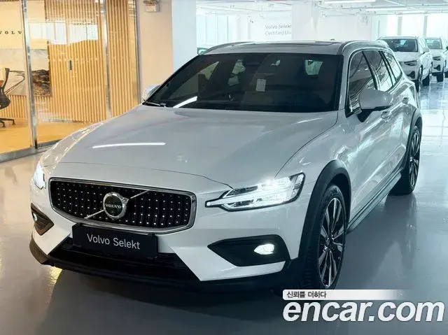 Volvo V60 Cross Country 2025 — Фото 10/19
