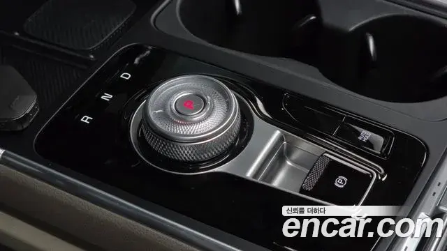 Kia Carnival 2025 — ფოტო 3/39