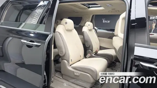 Kia Carnival 2025 — ფოტო 39/39
