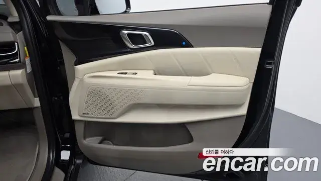 Kia Carnival 2025 — ფოტო 16/39