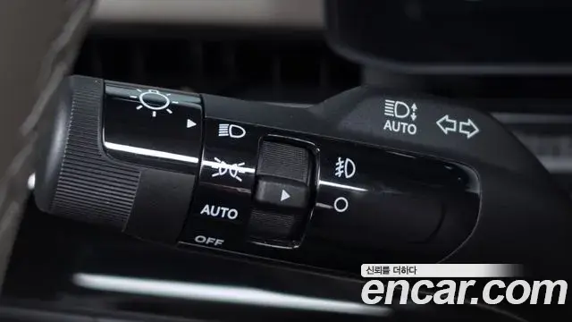 Kia Carnival 2025 — ფოტო 27/39