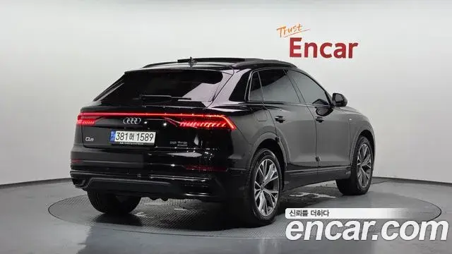 Audi Q8 2022 — Photo 7/20
