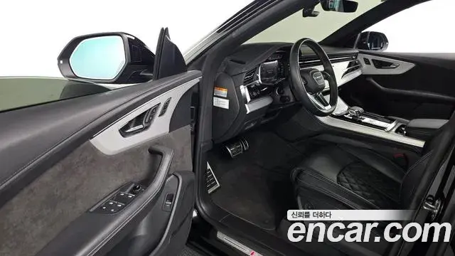 Audi Q8 2022 — Photo 2/20