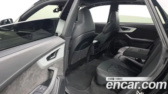 Audi Q8 2022 — Photo 14/20