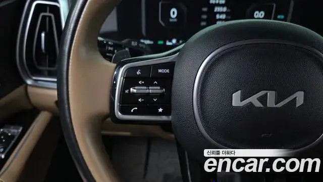 Kia Sorento 2023 — Şəkil 25/41