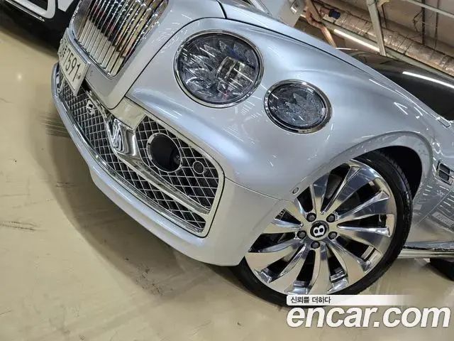 Bentley Flying Spur 2021 — Şəkil 15/20