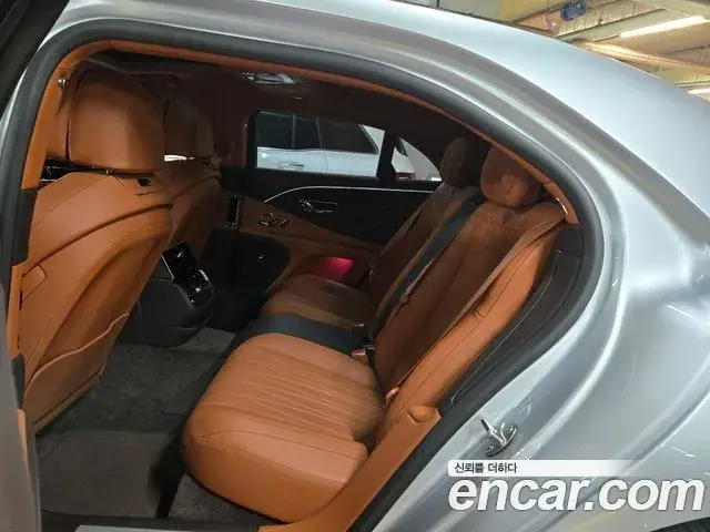 Bentley Flying Spur 2021 — Şəkil 10/20